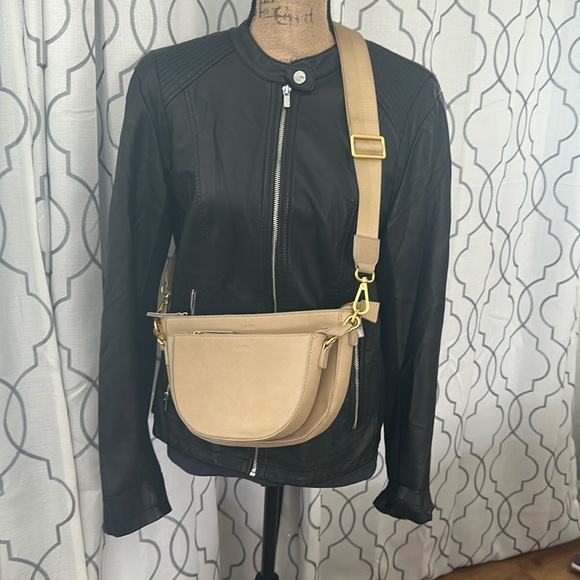 3-way Style Adjustable Crossbody Bag (Like New!!!) - Picture 1 of 8